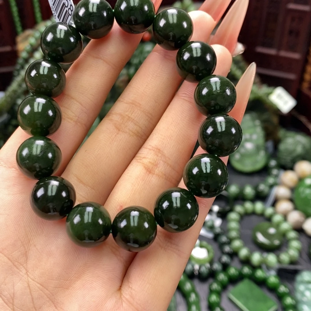 和田玉（碧玉）未镶嵌珠宝奇石