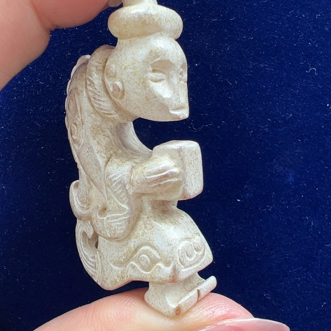 石英质玉未镶嵌颈饰