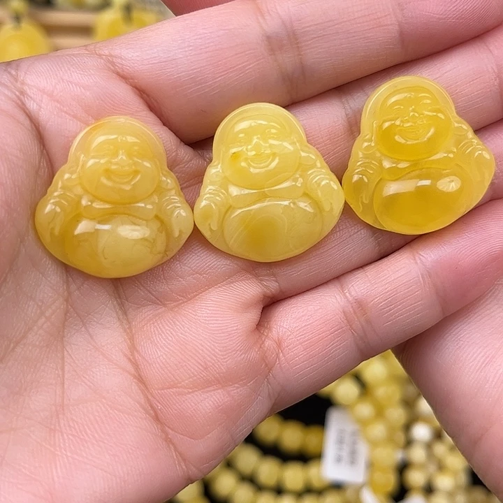 琥珀未镶嵌颈饰琥珀，多样性发其一