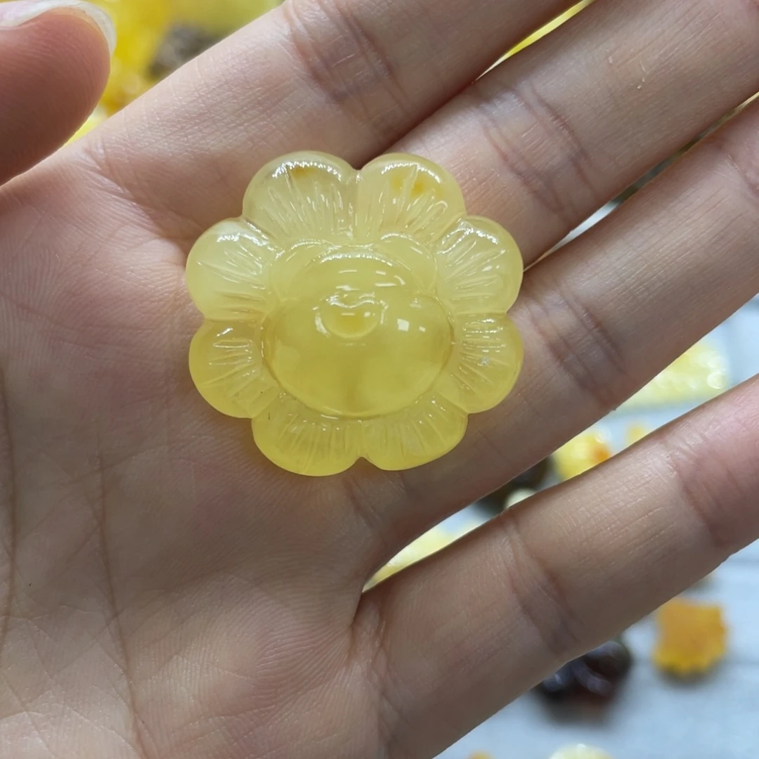 未镶嵌琥珀裸石天然琥珀