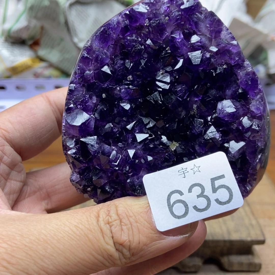 紫晶天然水晶摆件未镶嵌