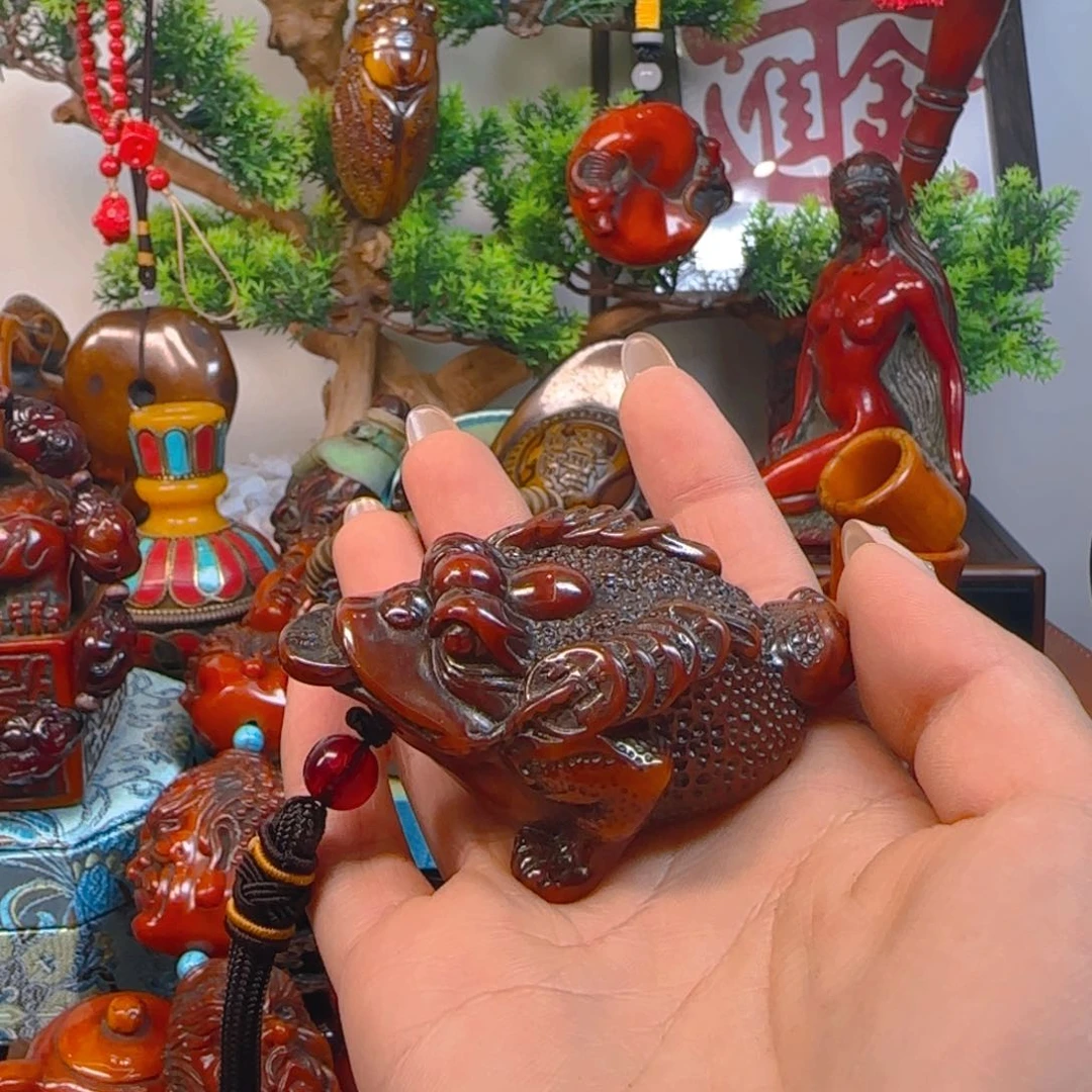 琥珀裸石未镶嵌手把