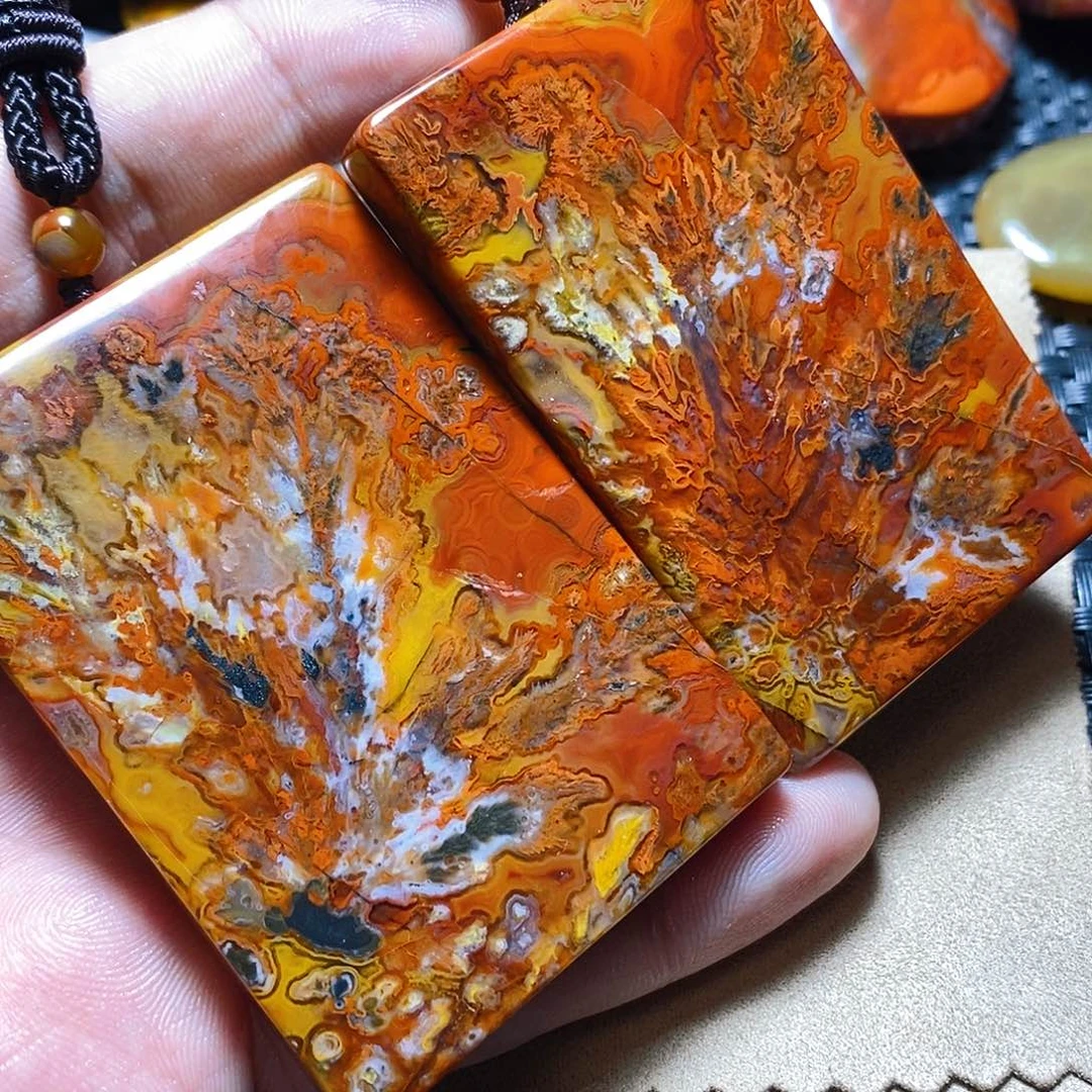 玛瑙/玉髓颈饰未镶嵌抱**石