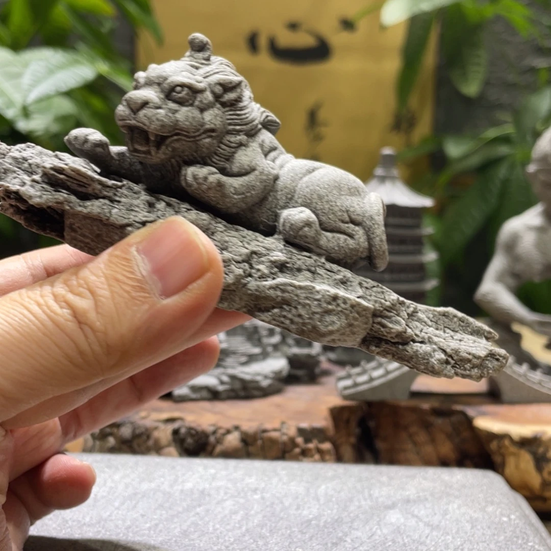 石材树根貔貅一个