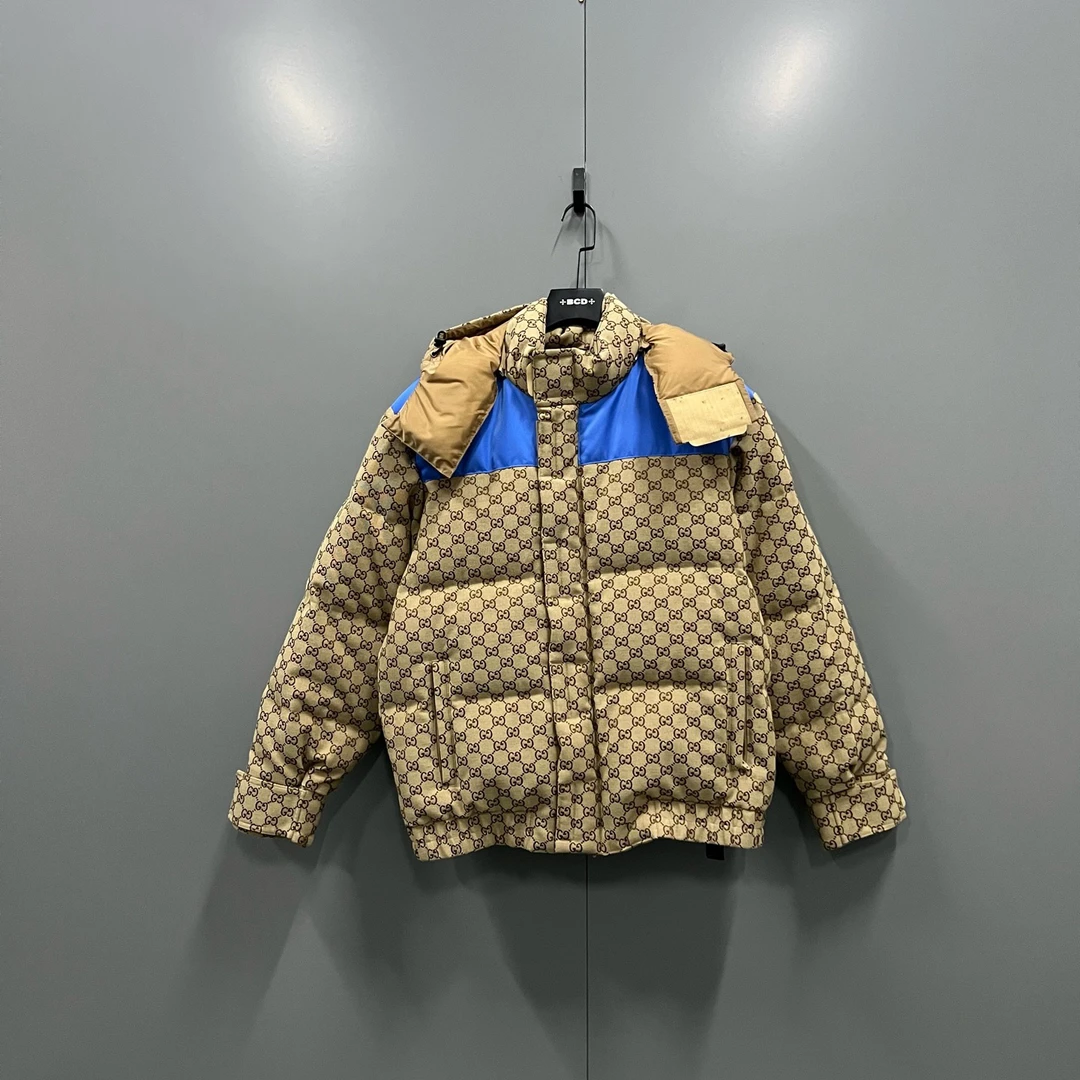 未使用 GUCCI/古驰 ab12 020972 满印老花GG羽绒服 46码