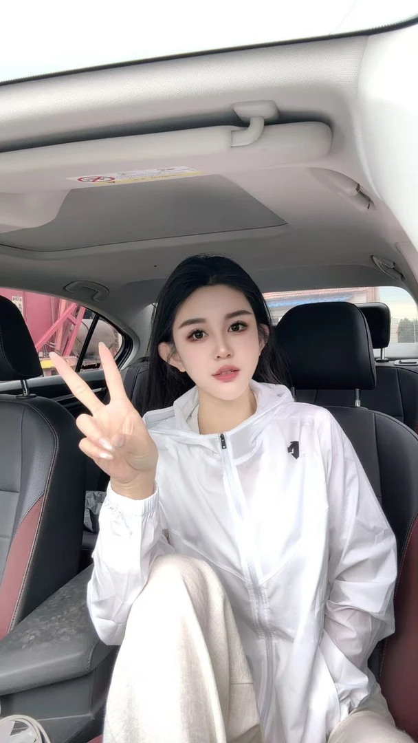 轻薄软糯情侣薄外套