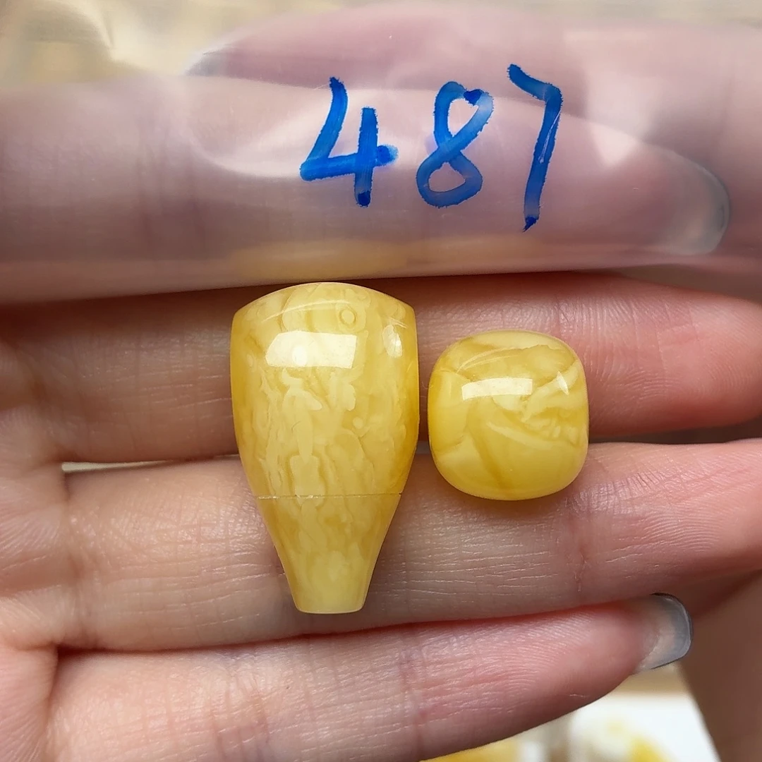 蜜蜡未镶嵌裸石14三通+13老型顶珠