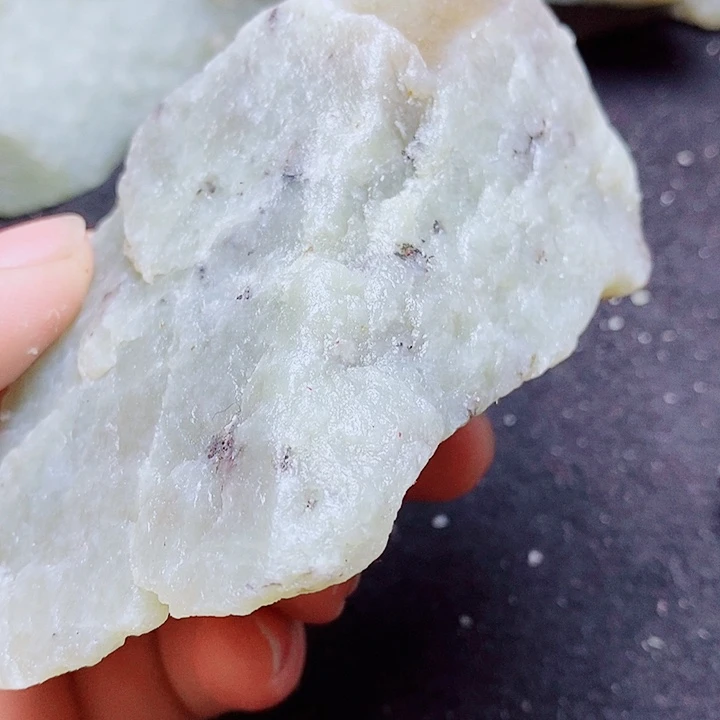 未镶嵌和田玉（糖玉）珠宝半成品