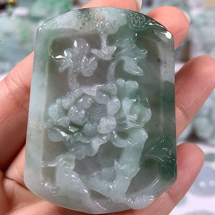 翡翠未镶嵌颈饰花开富贵福利