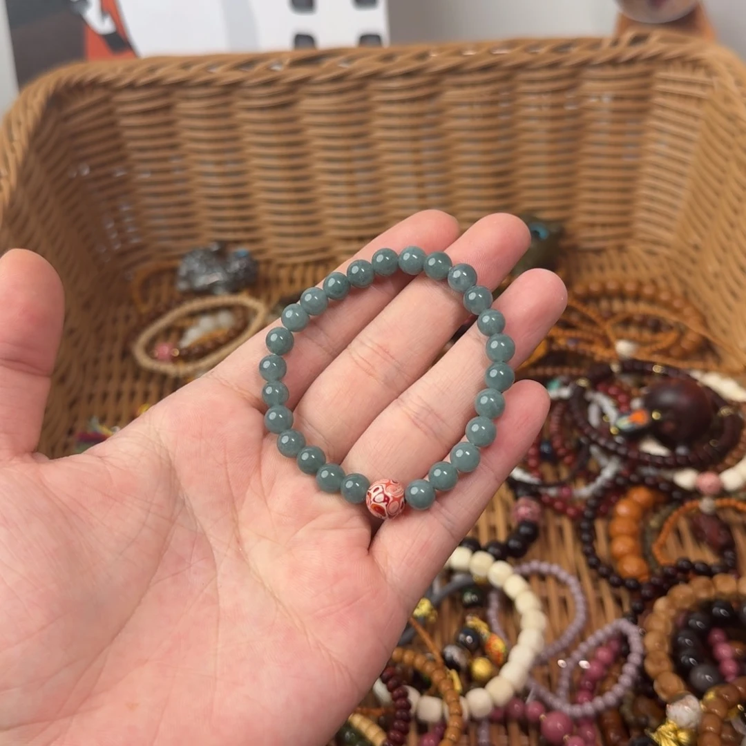 翡翠手链未镶嵌蓝色