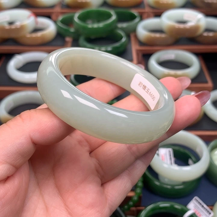 和田玉5556圈口未镶嵌