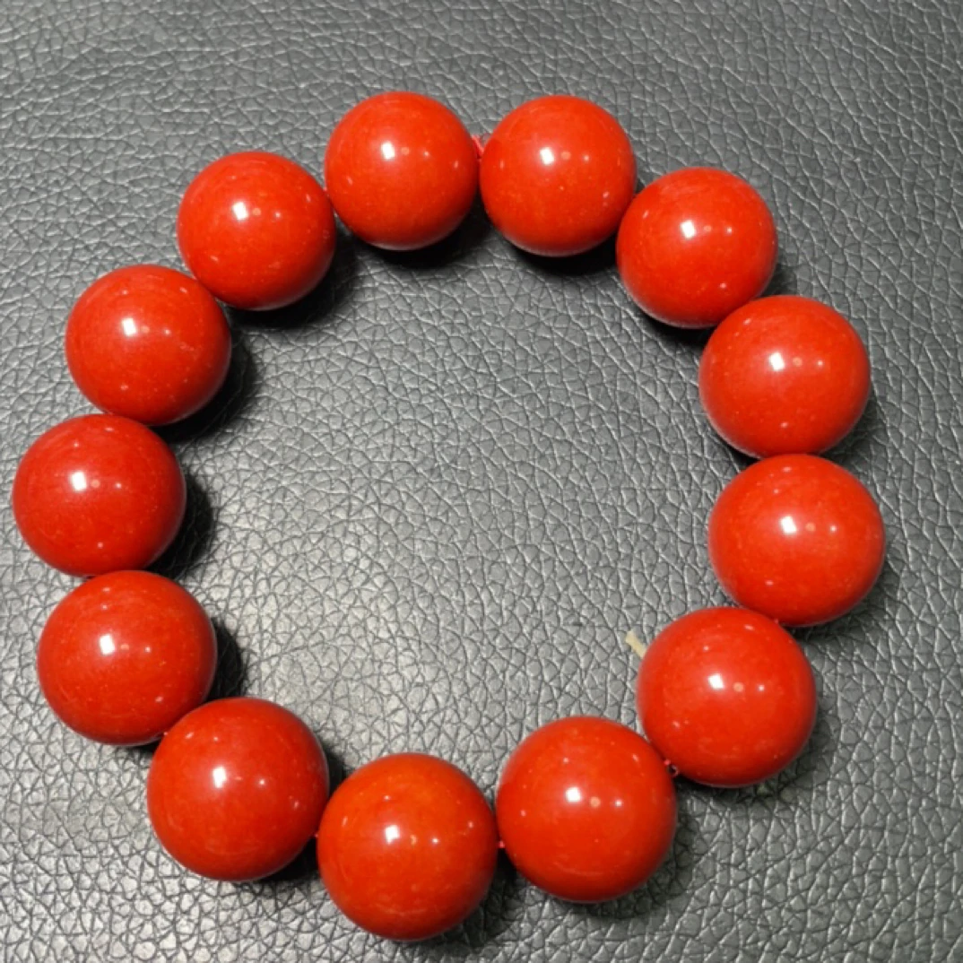 A 83   卡18柿子红手串