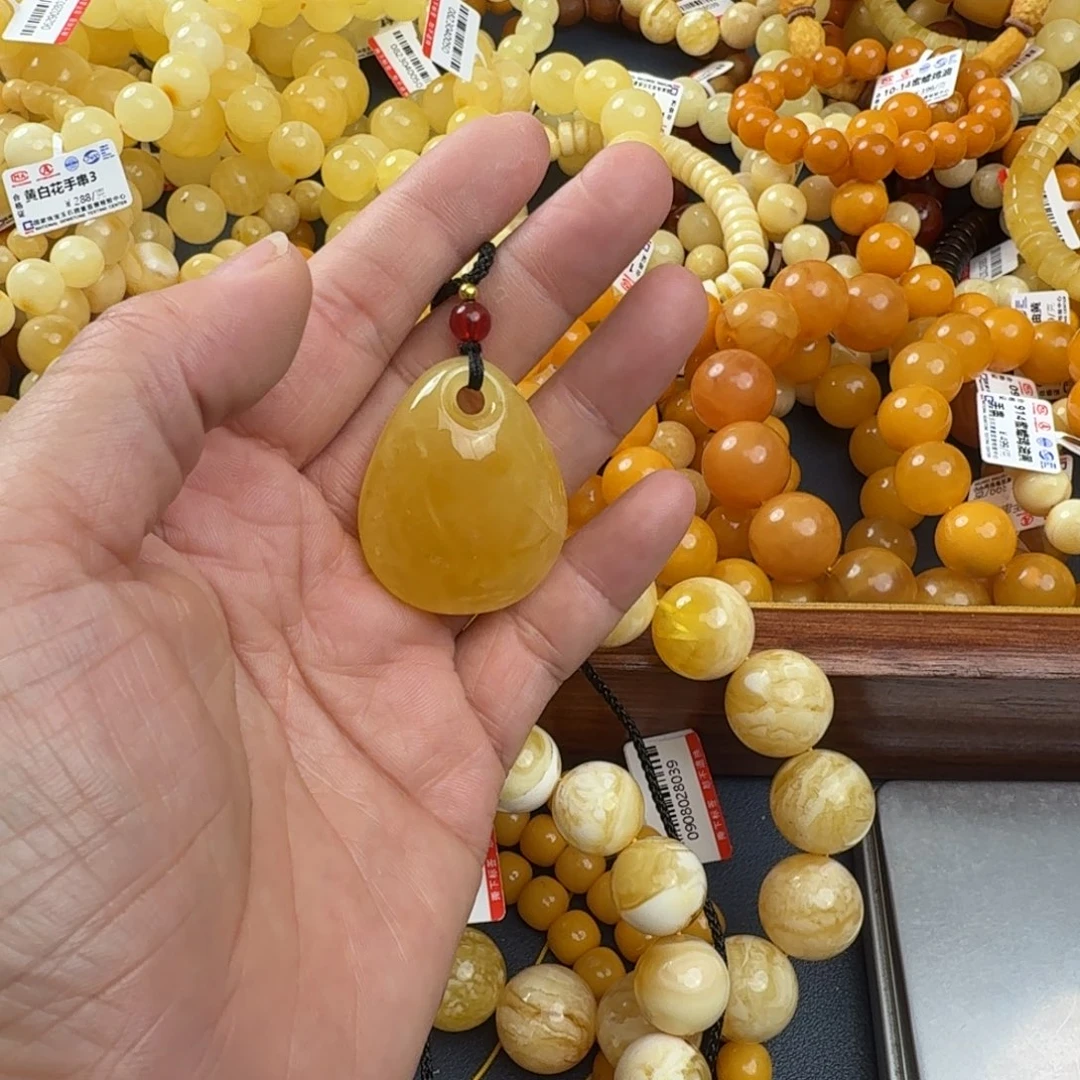 琥珀未镶嵌珠宝奇石