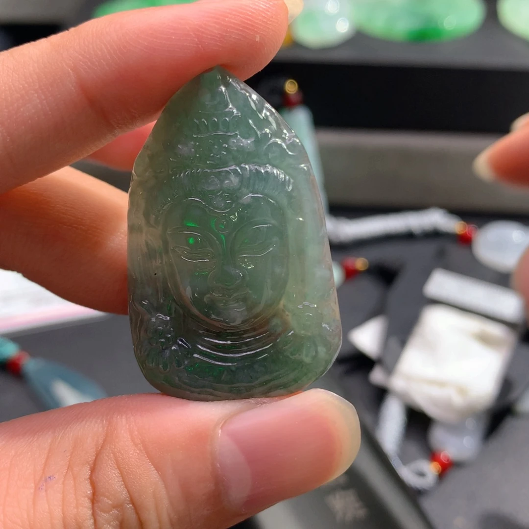 翡翠未镶嵌颈饰翡翠