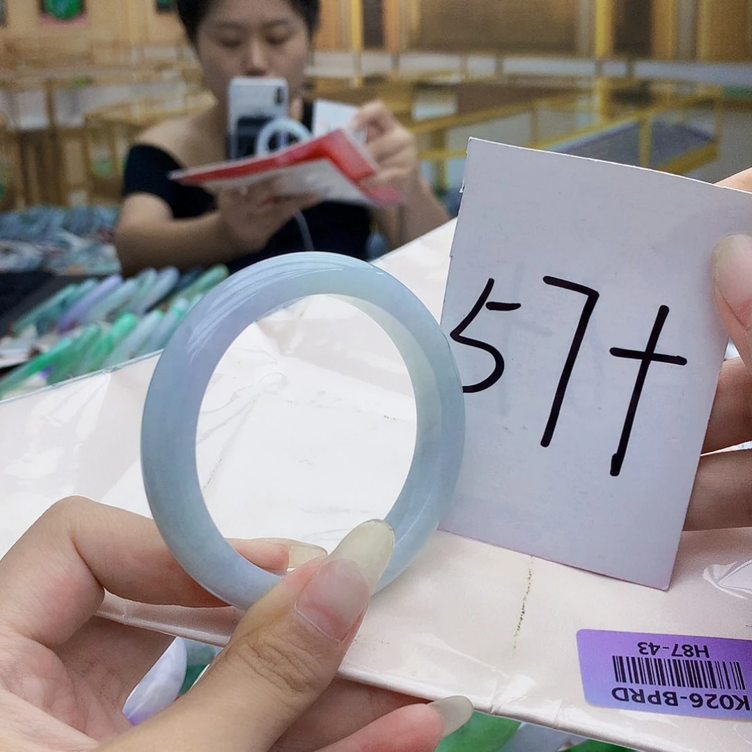 翡翠手镯未镶嵌0……