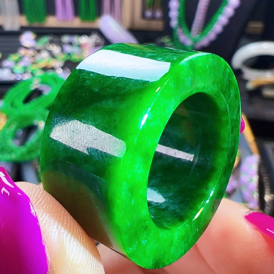 翡翠18K金镶嵌戒指签收后24小时鉴赏期