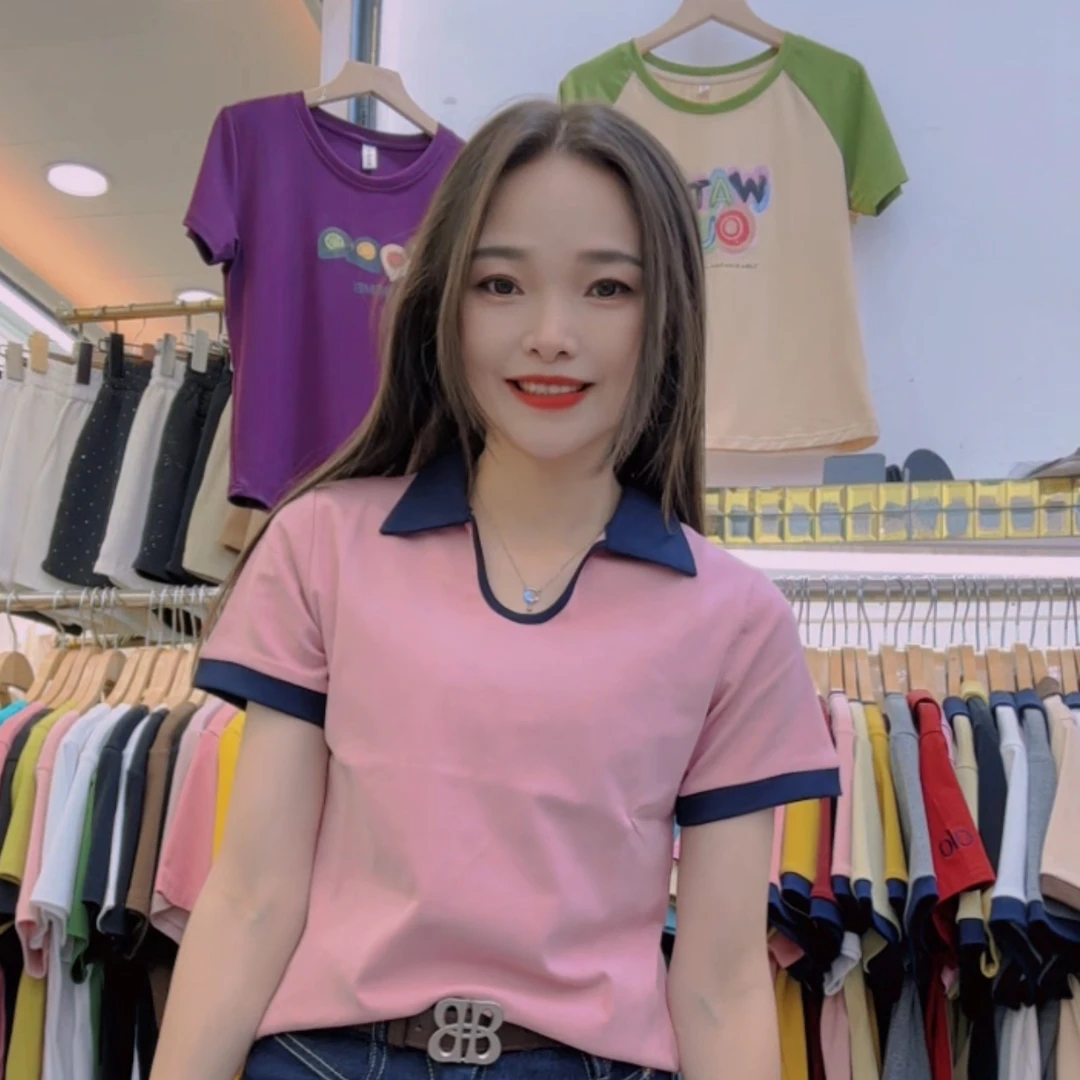 U型领常规款短袖T恤女上衣