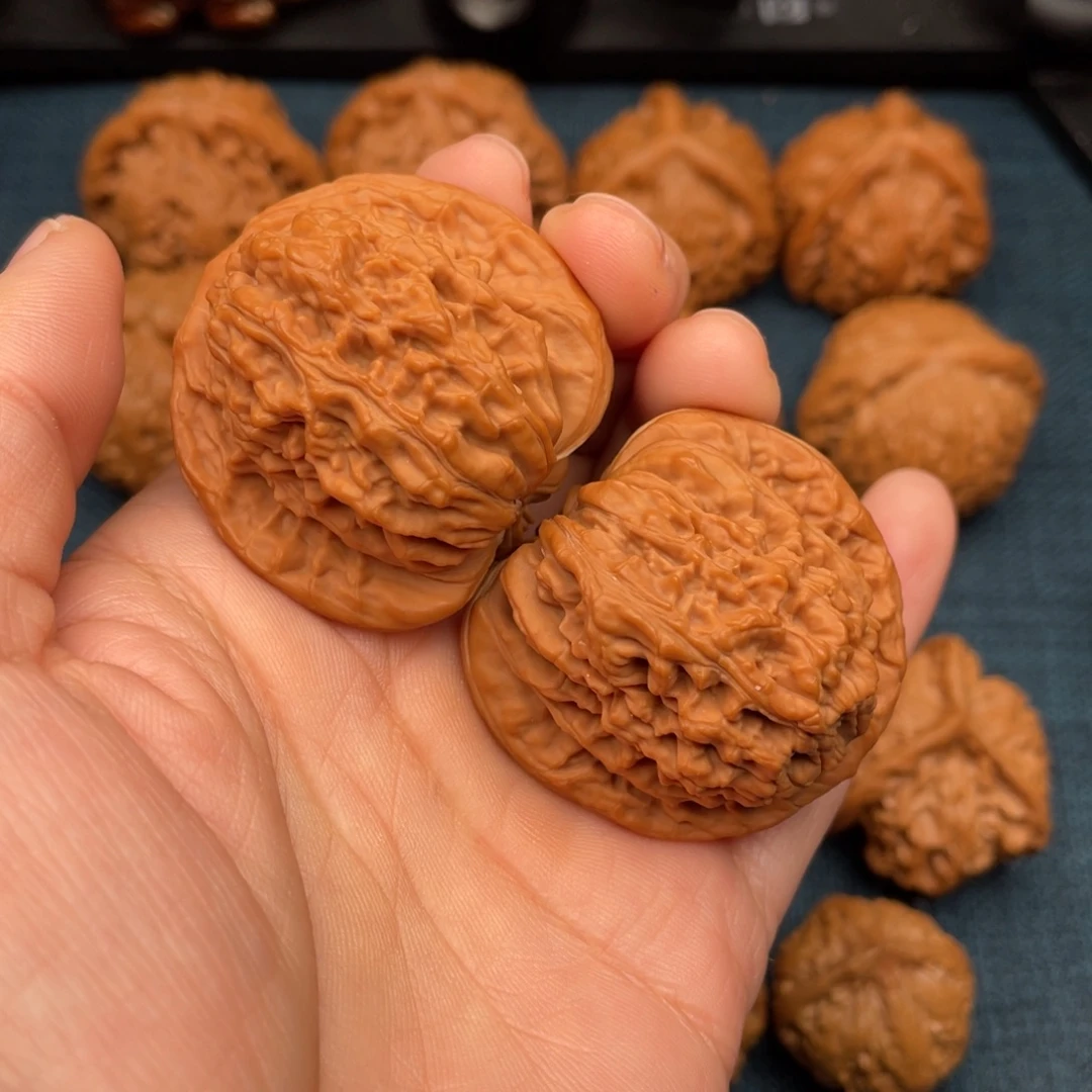 国***民文玩核桃把件41全品红皮山地楼