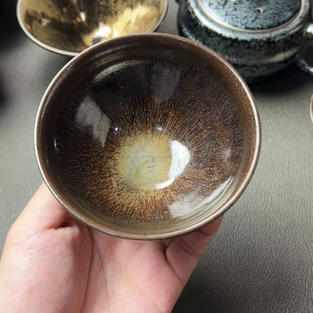茶盏好想和她谈心聊天的样子