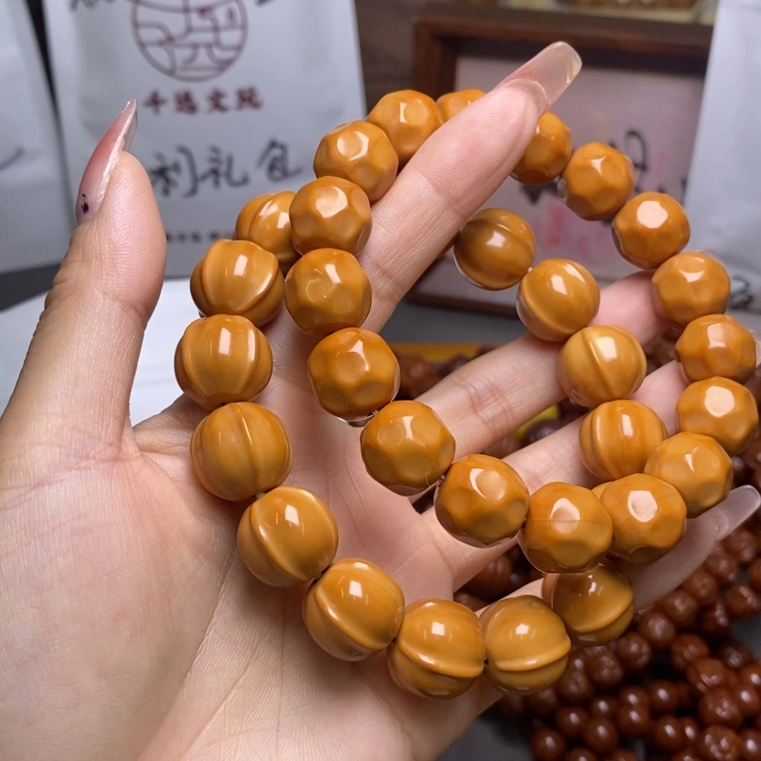 猴头核桃手串鲨鱼奶酪