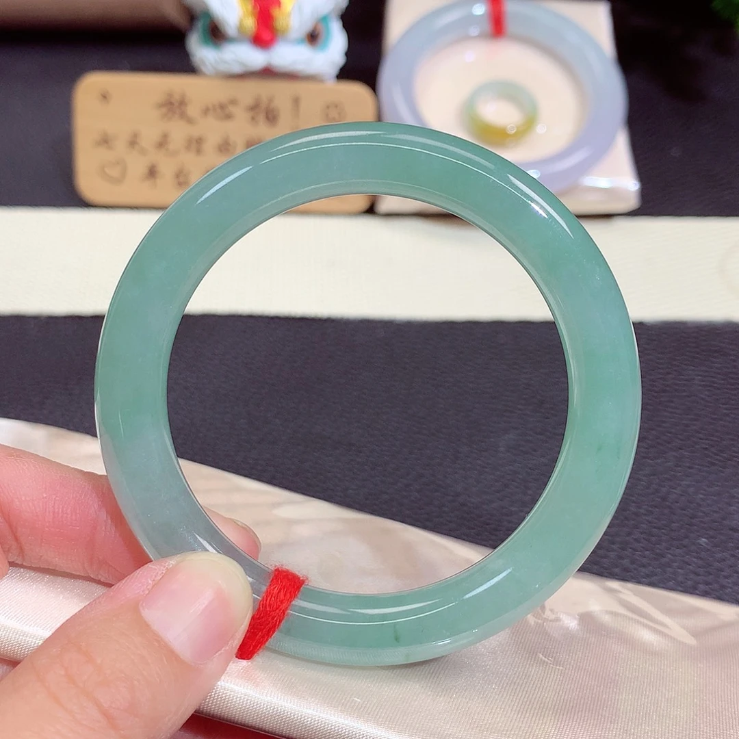 翡翠未镶嵌手镯4200