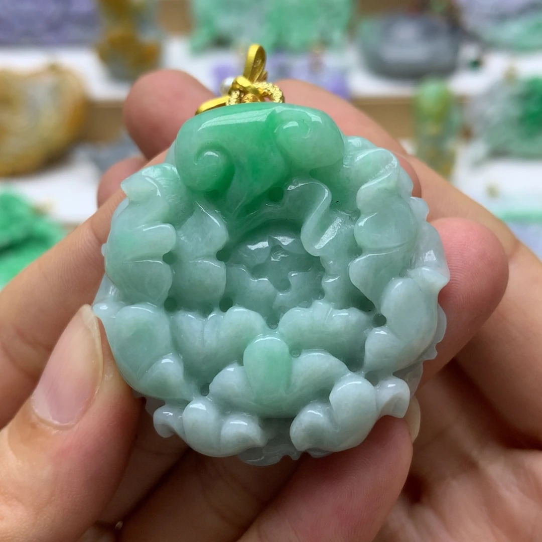 翡翠未镶嵌颈饰翡翠