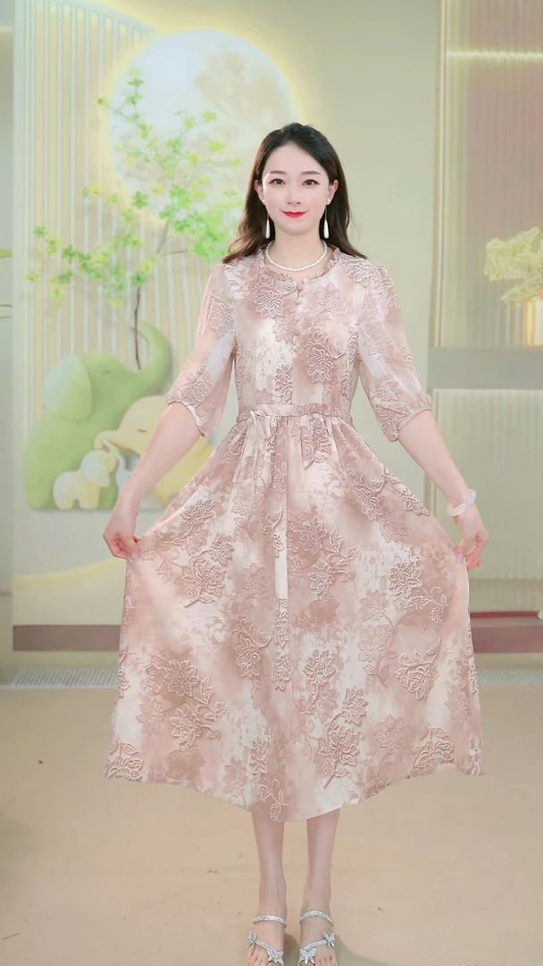 时尚显瘦大码收腰中长款修身百搭2025夏季新款连衣裙