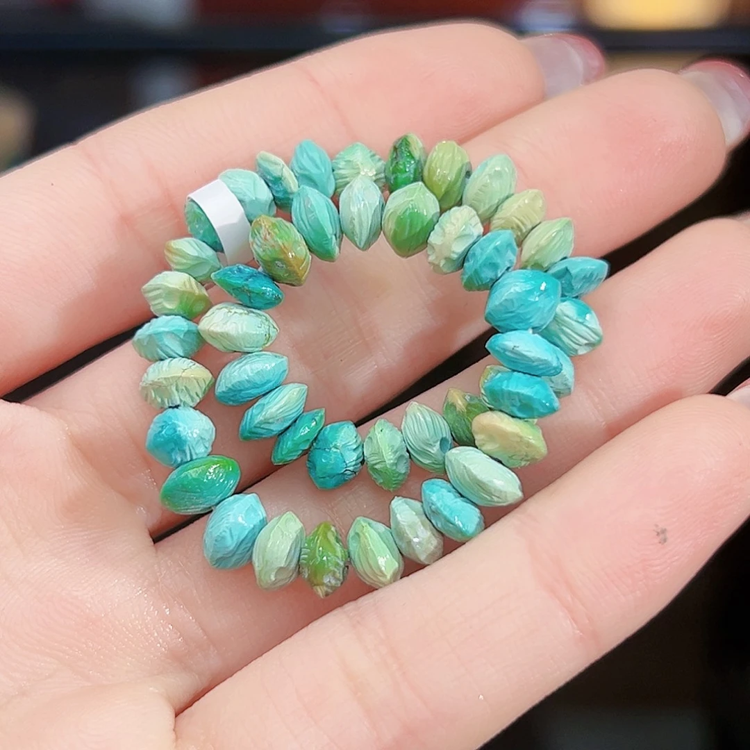 绿松石未镶嵌珠宝奇石