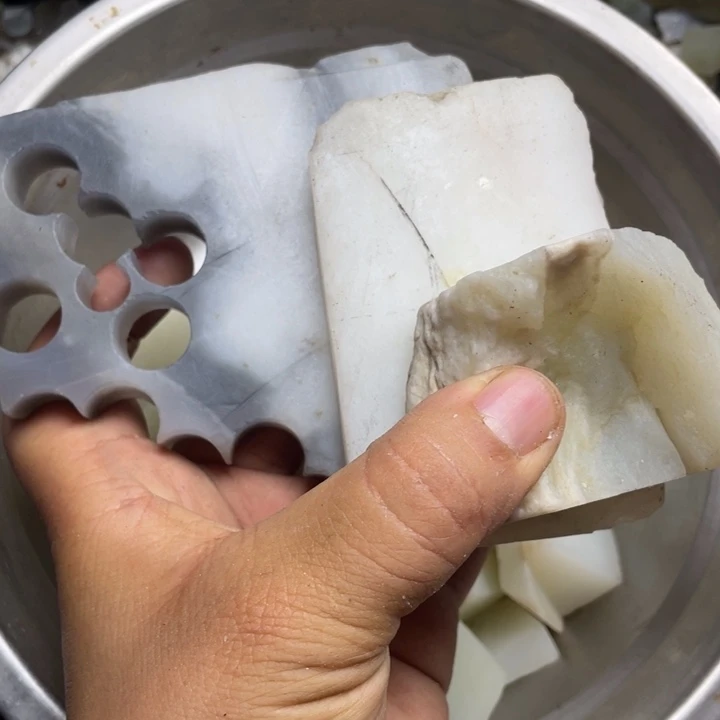 未镶嵌和田玉珠宝半成品