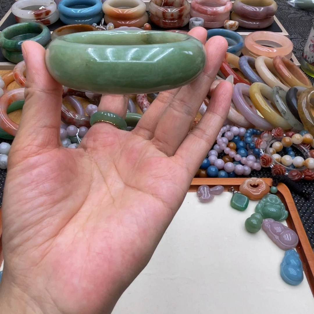 石英质玉未镶嵌圈口56