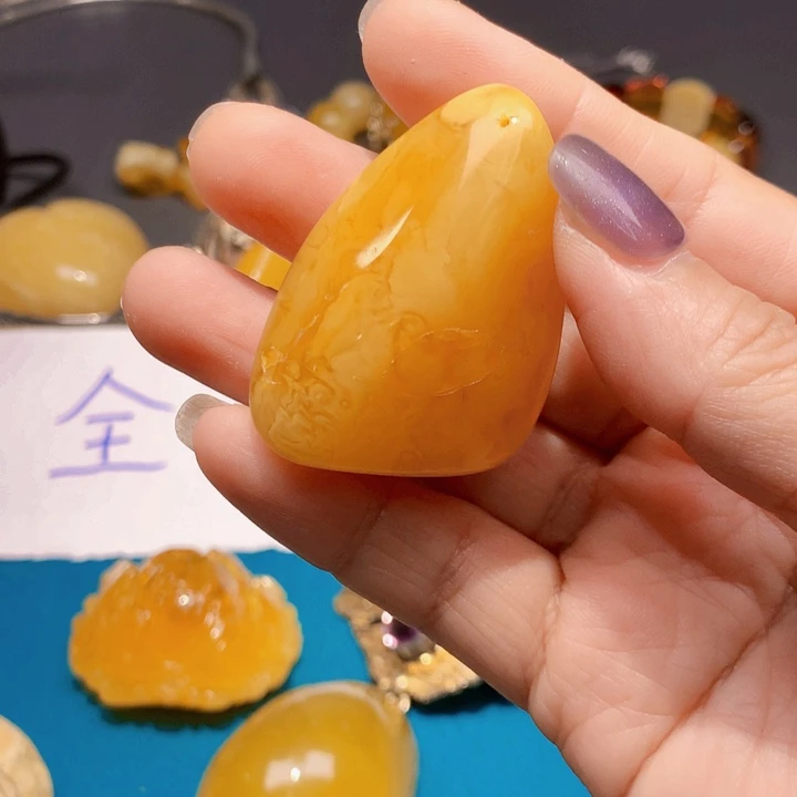 E***n琥珀颈饰未镶嵌波兰设计款琥珀蜜蜡