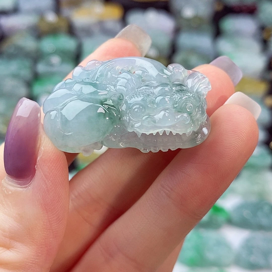 颈饰未镶嵌翡翠天然