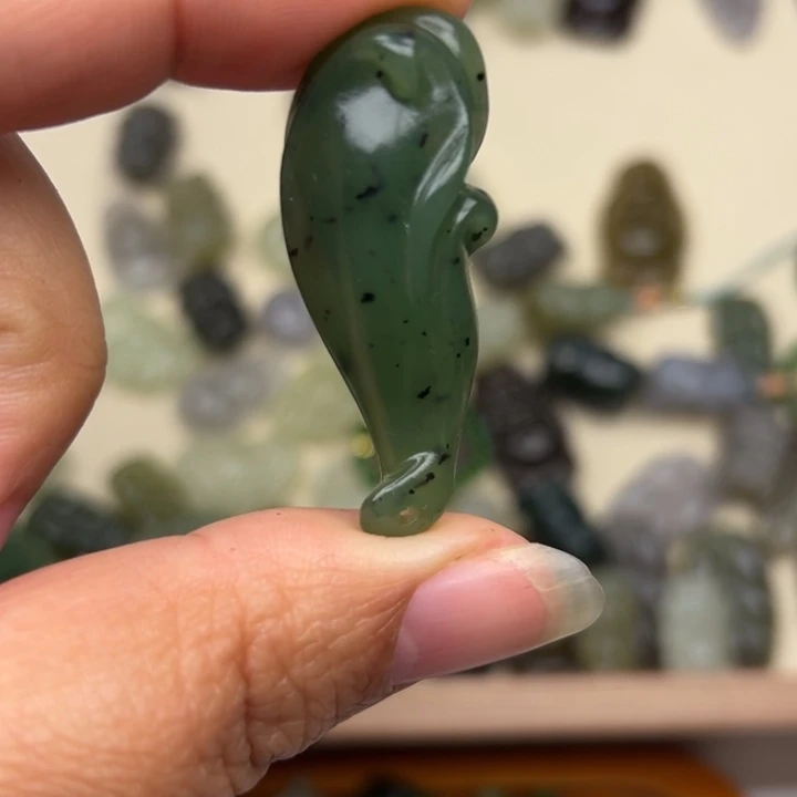 和田玉（碧玉）未镶嵌颈饰