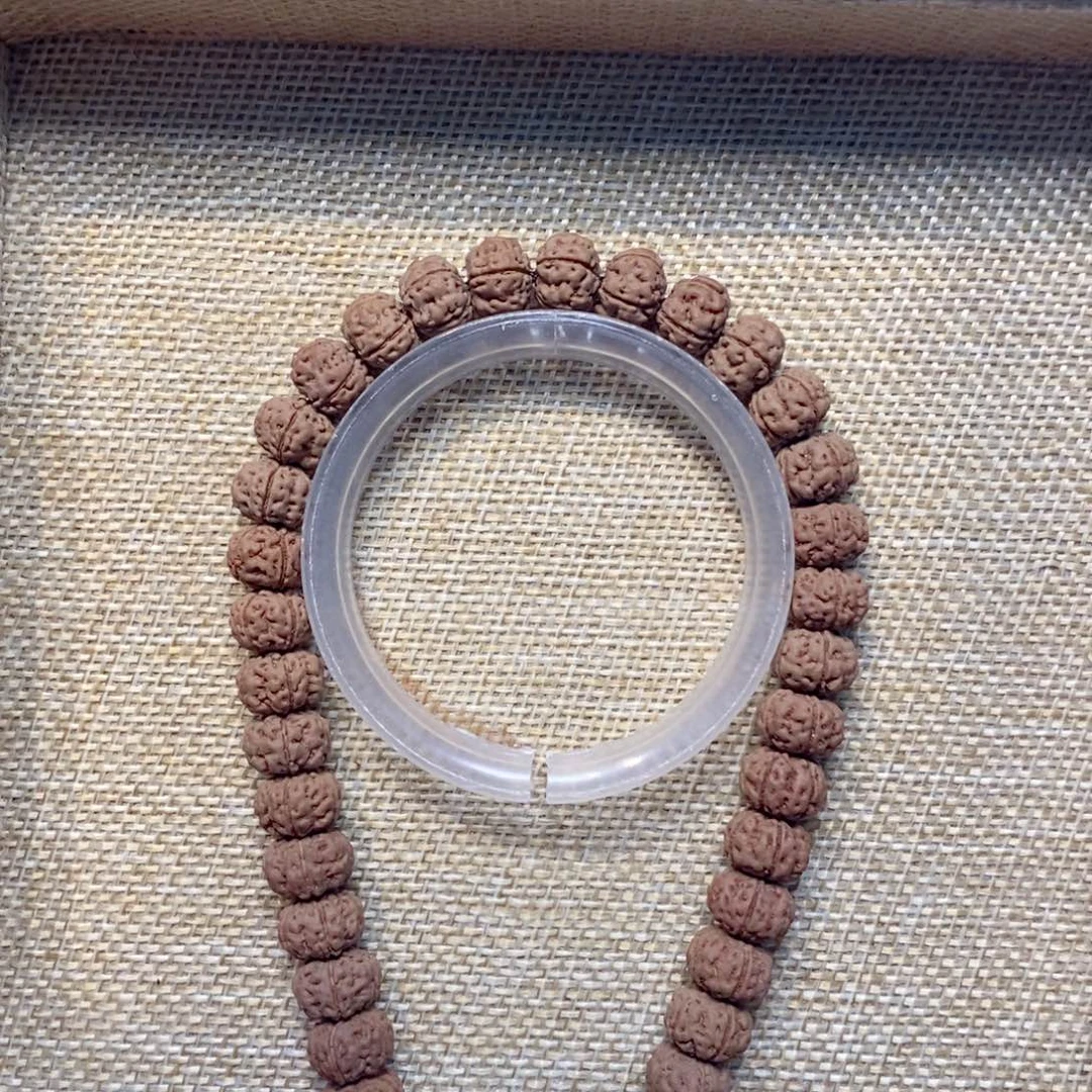 金刚菩提手串?**?10+老树王小金刚手持