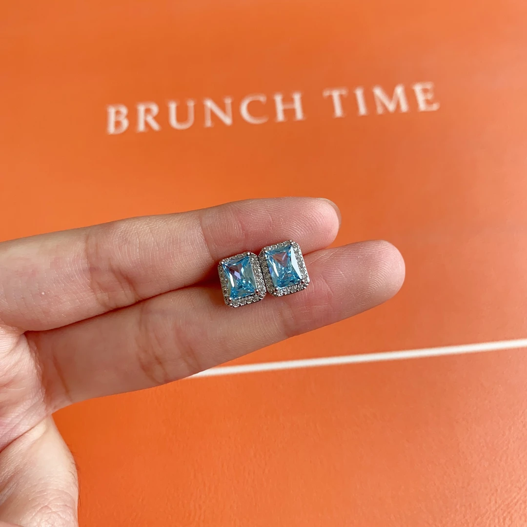 阿鲁沙-圣马利亚天空蓝高奢耳钉ED209