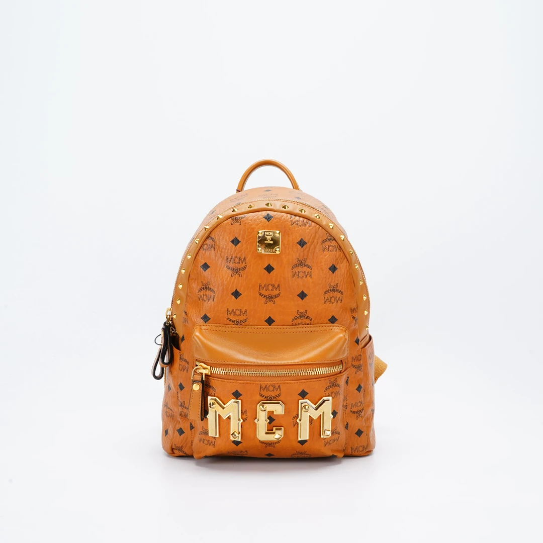 95新 MCM 【MCM专属】金属标 干邑色小中号 双肩包/BGG601180065