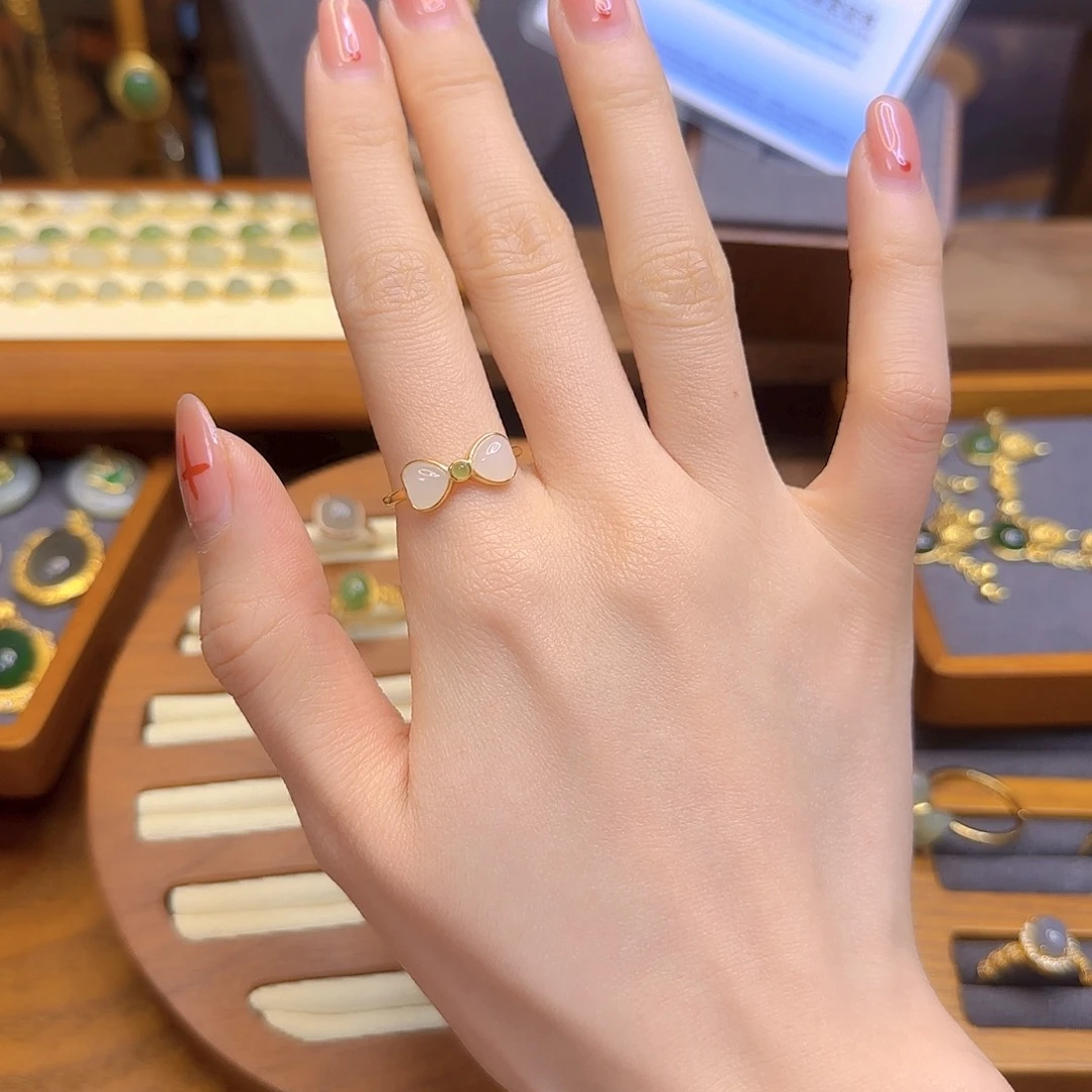 和田玉戒指银S925镀金镶嵌