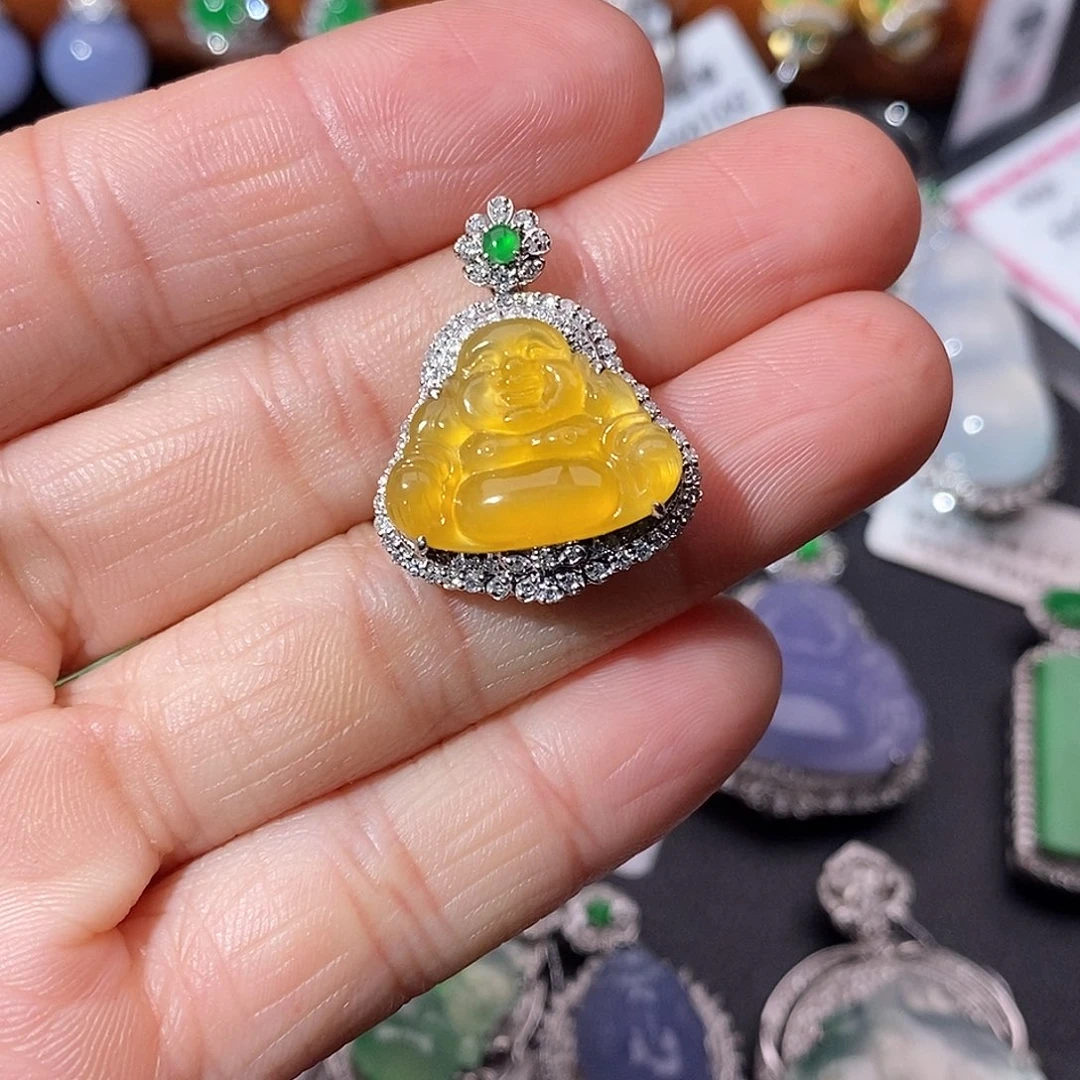 翡翠颈饰18K金镶嵌吊坠