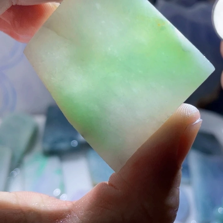 翡翠挂件未镶嵌天然翡翠