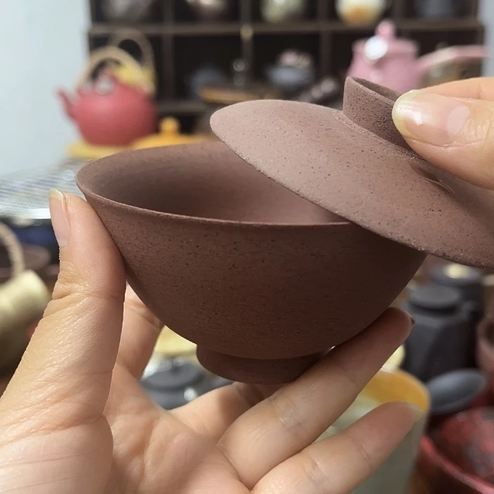 正品一箱有三瓶装了