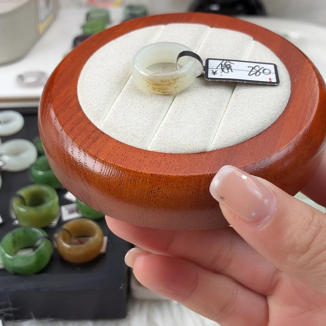 和田玉未镶嵌戒指Q61糖花白圆切内径15.8