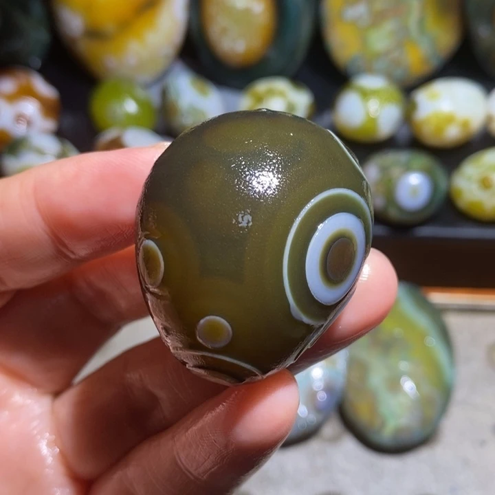 未镶嵌玛瑙/玉髓珠宝半成品65