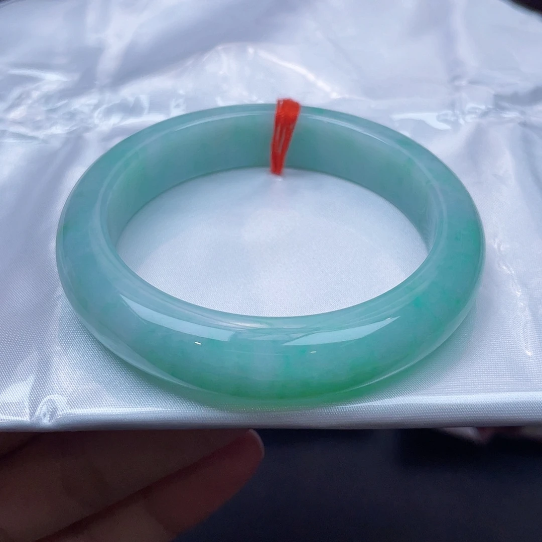 翡翠未镶嵌手镯55.5圈正圈