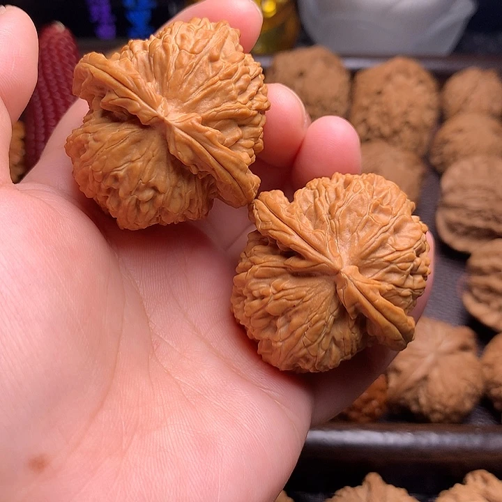 吊坠文玩核桃白狮子42尺