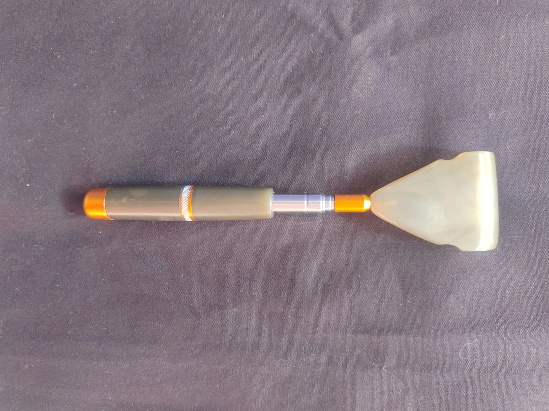 水牛角挠痒痒不求人手柄磁珠按摩棒五节可伸缩杆加长想挠哪自己来