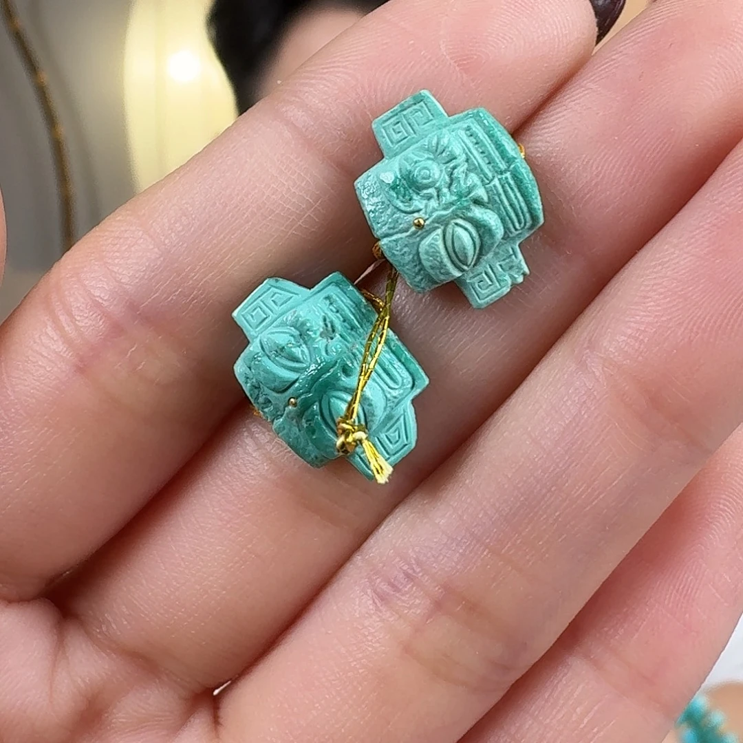 绿松石未镶嵌珠宝奇石