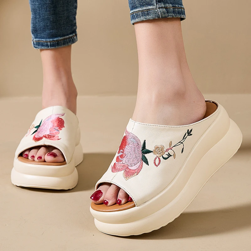 头层牛皮新中式复古刺绣舒适百搭拖鞋民族风女鞋夏季白色真皮厚底