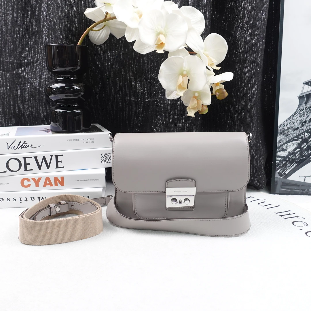 95新 MICHAELKORS/迈克高仕 单肩包/T10152719
