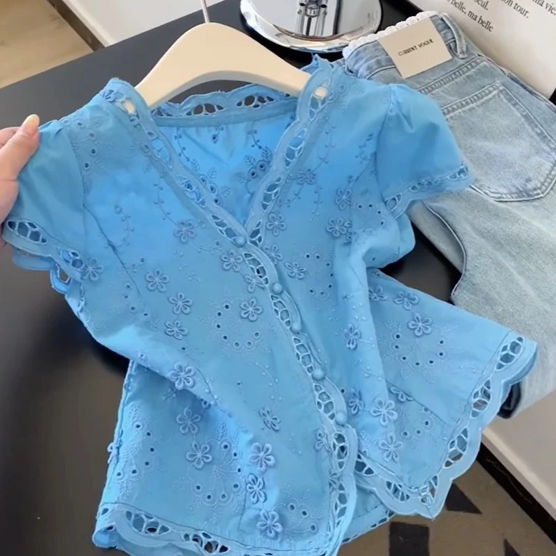 韩系蕾丝碎花刺绣短袖衬衫女夏季新款小众设计感减龄短款上衣2025