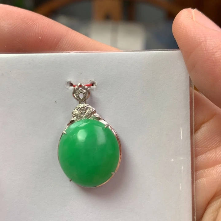 翡翠18K金镶嵌颈饰翡翠吊坠